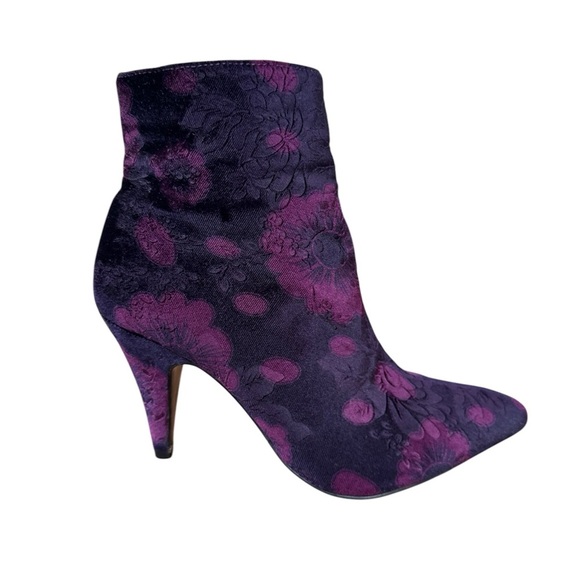 Vintage Velvet Pointed Ankle Bootie - Picture 1 of 6